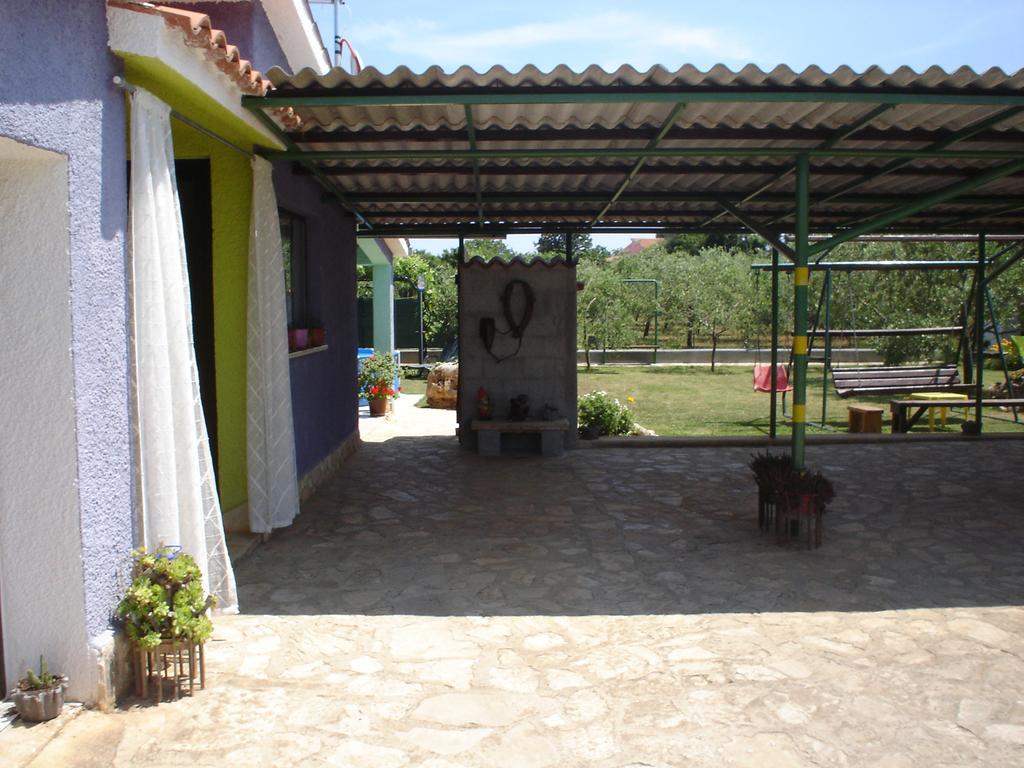 Nella Apartments Sisan Room photo